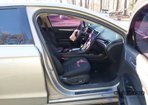 2016 Ford Fusion Se z USA, uszkodzony, nr VIN 3FA6P0H78GR139266